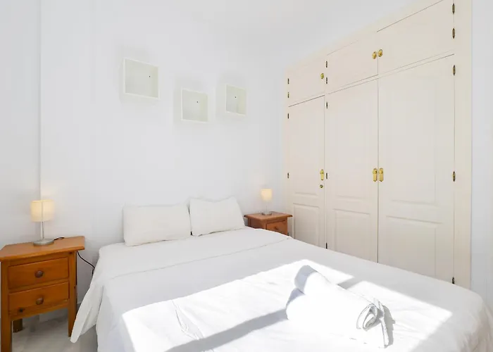 Apartamento Cubo's Cabopino Marbella