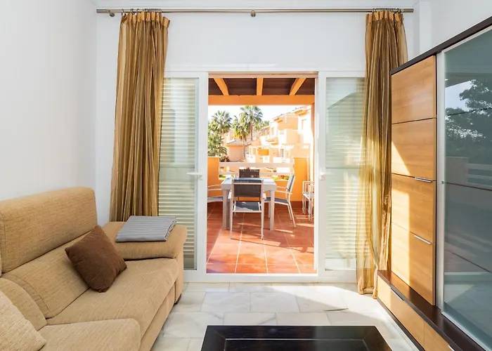 Apartamento Cubo's Cabopino Marbella