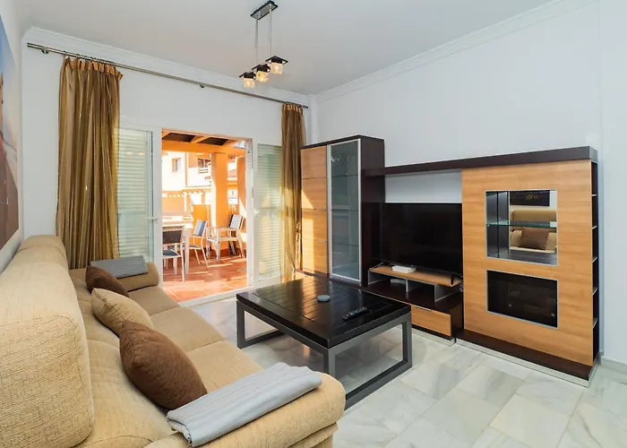 Apartamento Cubo's Cabopino Marbella