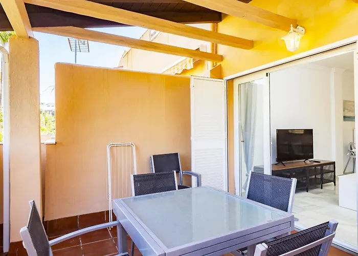 Apartamento Cubo's Cabopino Marbella