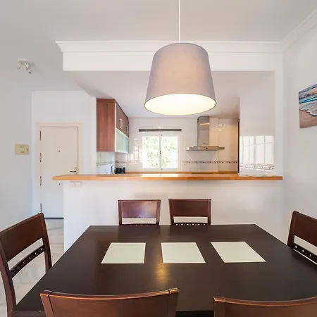 Cubo's Cabopino * Marbella